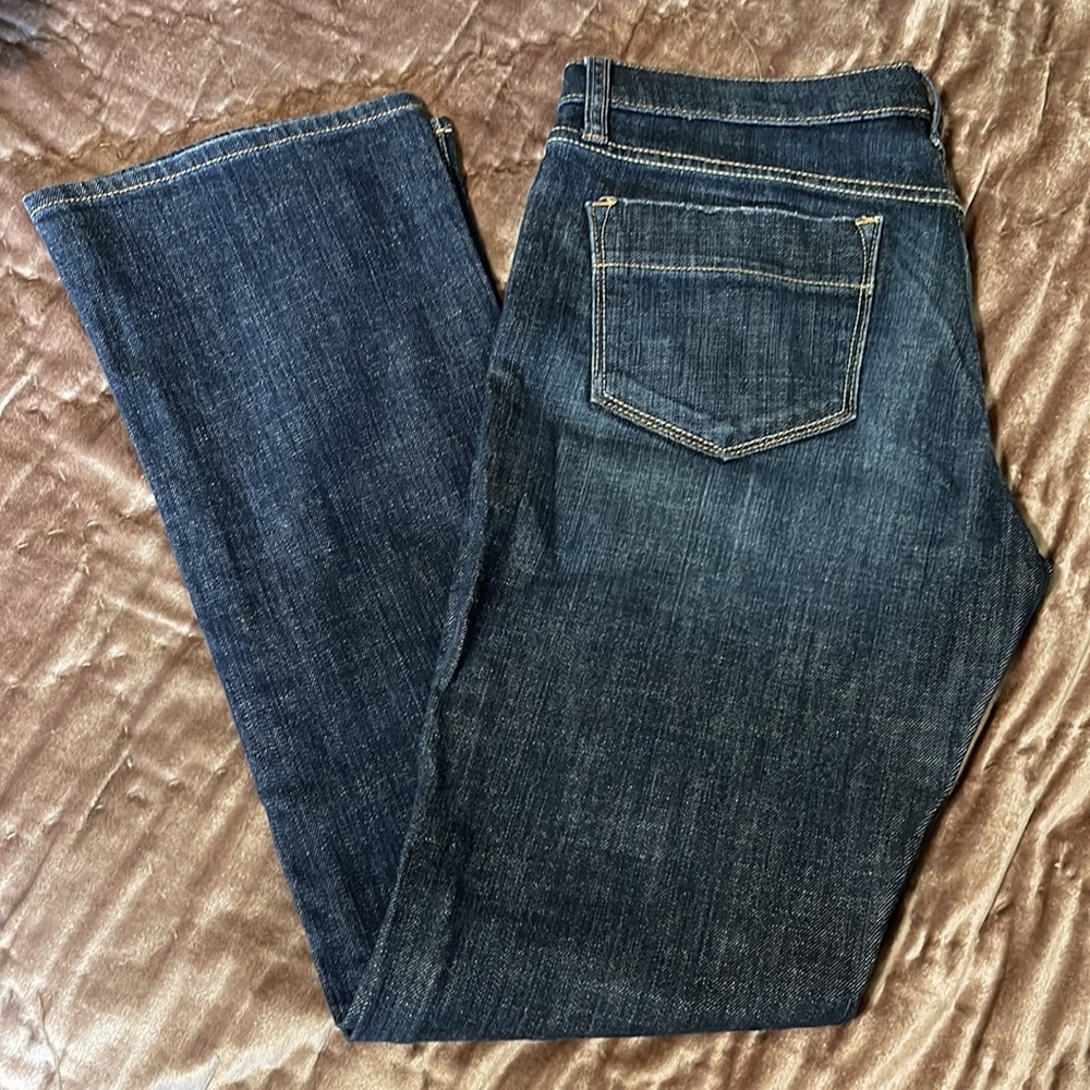 The Sweetheart Classic Rise Boot Cut Jeans SZ 6 Darker Denim Minimal Fade